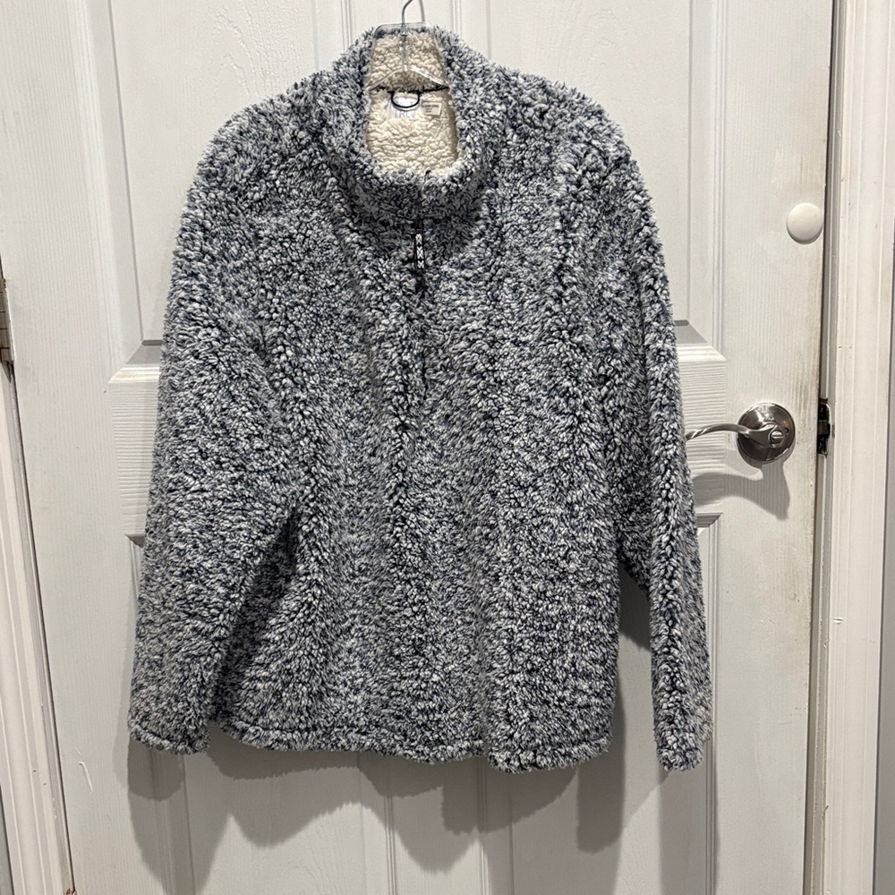 NWOT Cozy blue Sherpa Pullover by Time and Tru